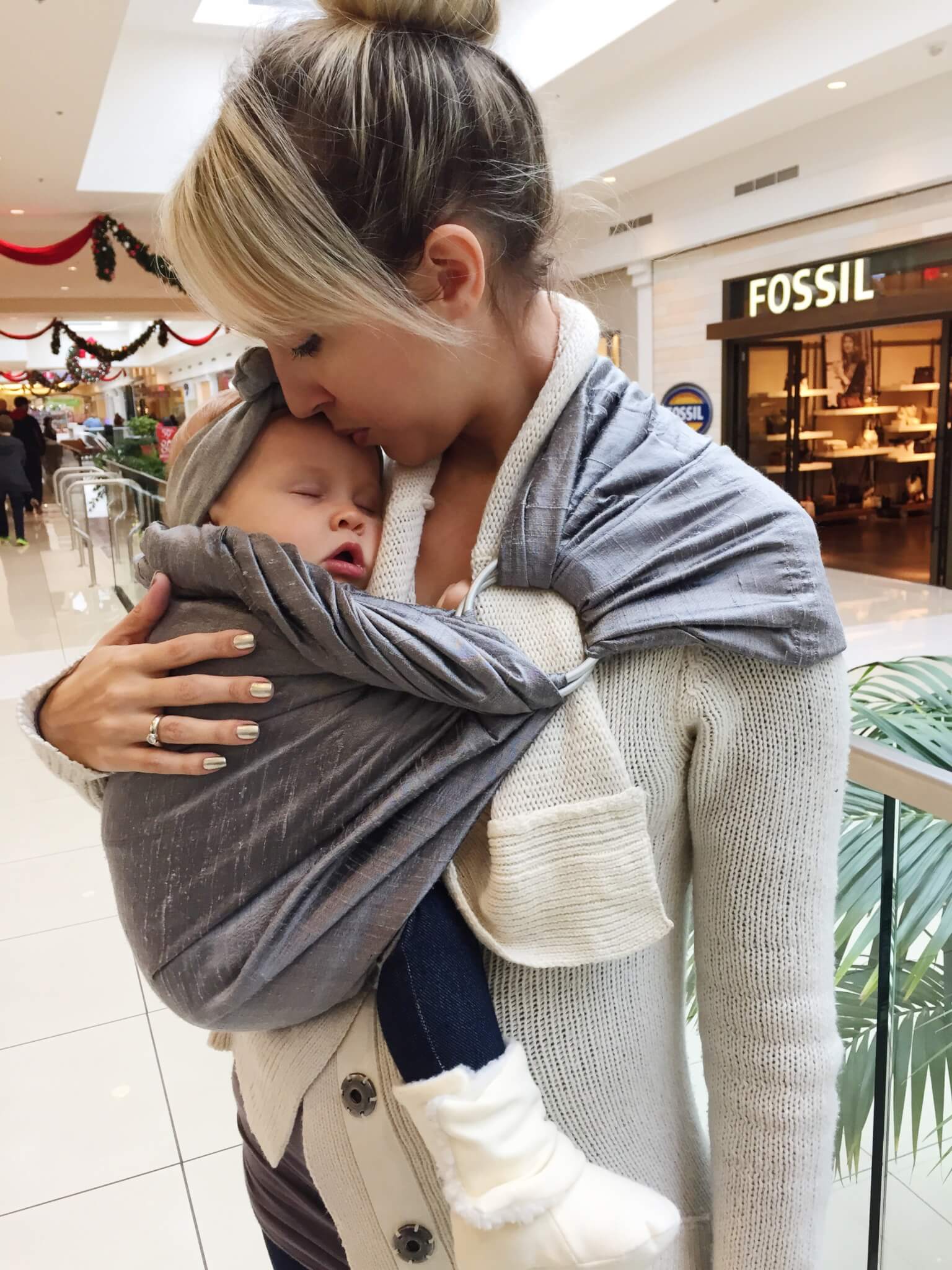 Make Baby Carrying Easier with Sakura Bloom's Classic Linen Ring Sling! -  Bellaboo