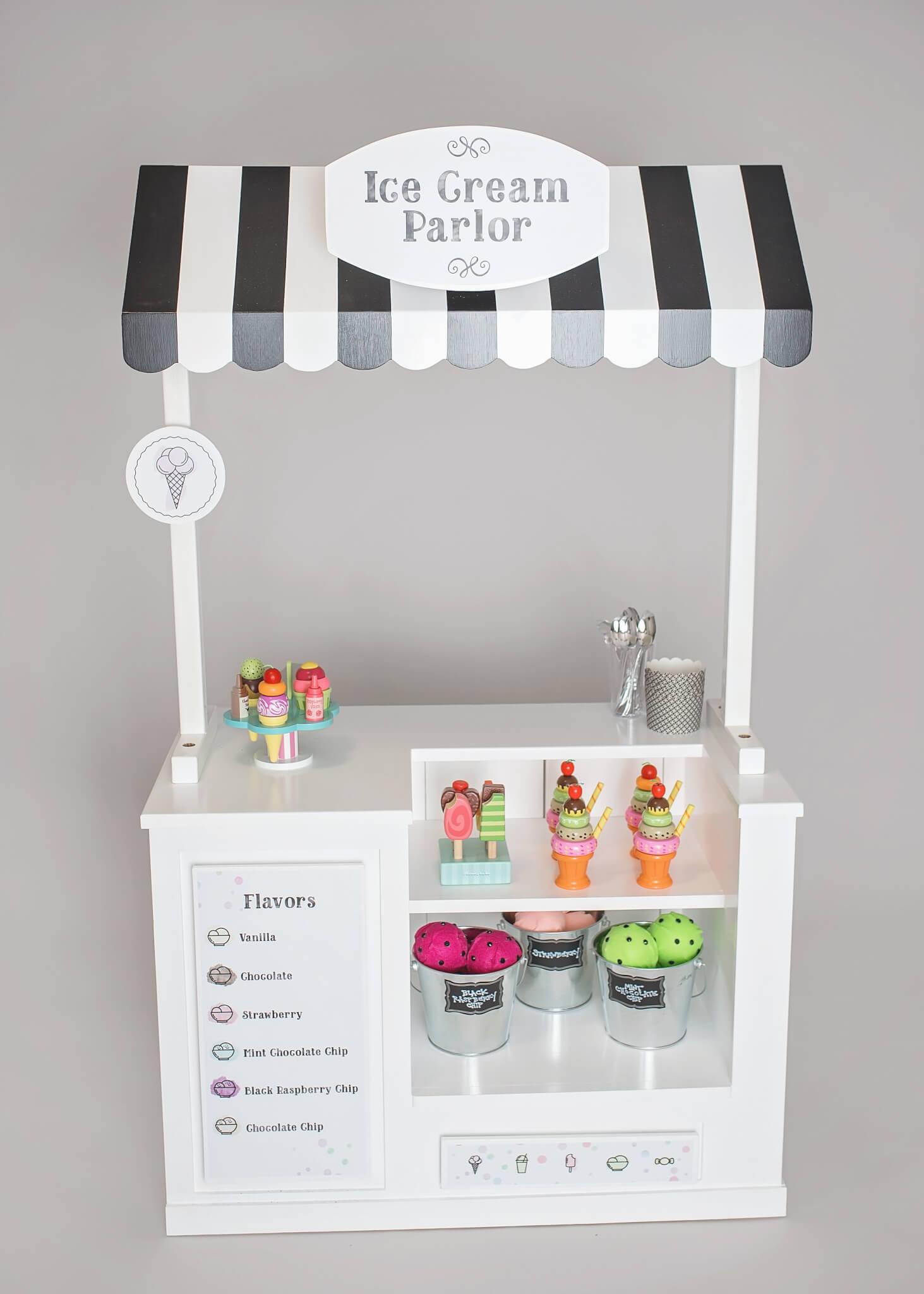 ICE CREAM PARLOR PLAY STAND 