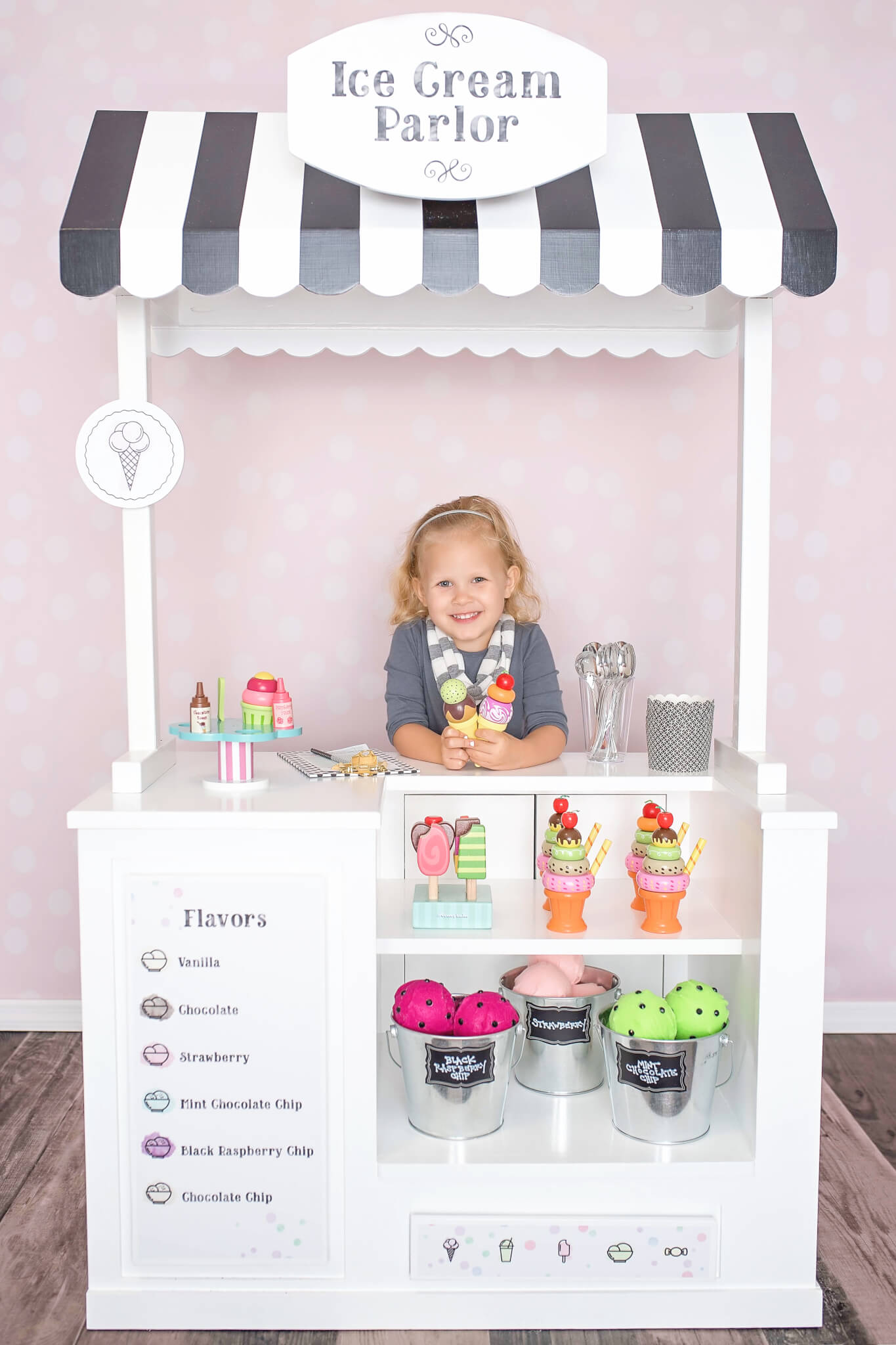 ice cream stand toddler